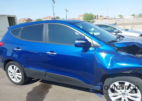 2013 Hyundai Tucson Limited z USA, uszkodzony, nr VIN KM8JU3AC4DU773146